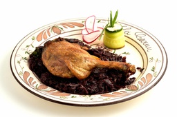 [rata pe varza] Duck on red stewed cabbage, horseradish sauce - 150/200/50 g